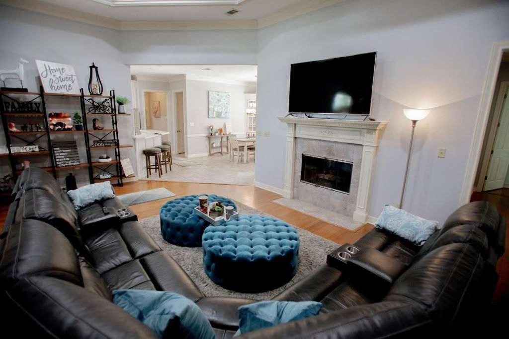 Hébergement de vacances Luxury 5br 5ba Sparkling Pool Outdoor Entertainment Area Billiards Spacious Office & Golf Access Beaumont