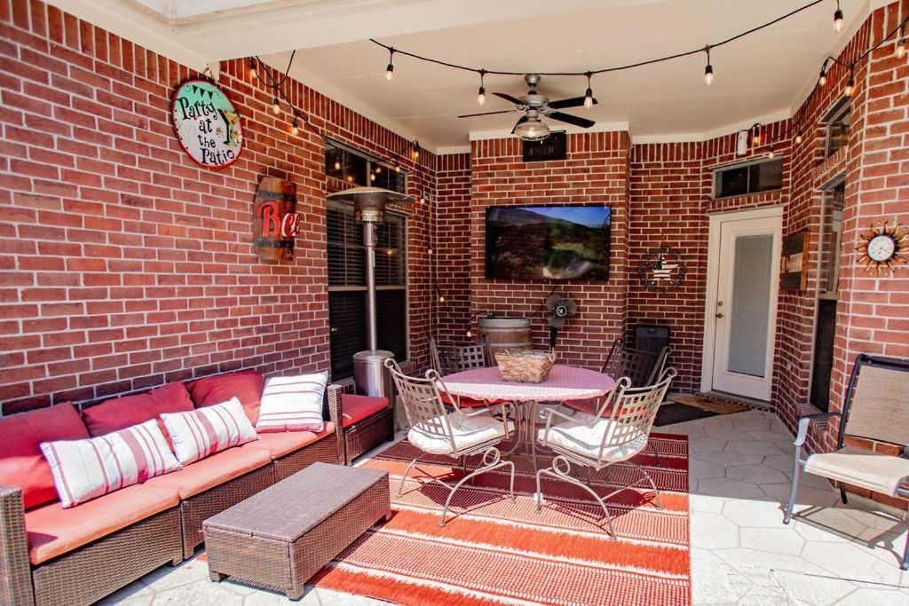 Luxury 5br 5ba Sparkling Pool Outdoor Entertainment Area Billiards Spacious Office & Golf Access Hébergement de vacances *
