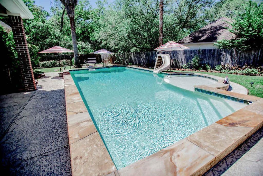 Luxury 5br 5ba Sparkling Pool Outdoor Entertainment Area Billiards Spacious Office & Golf Access